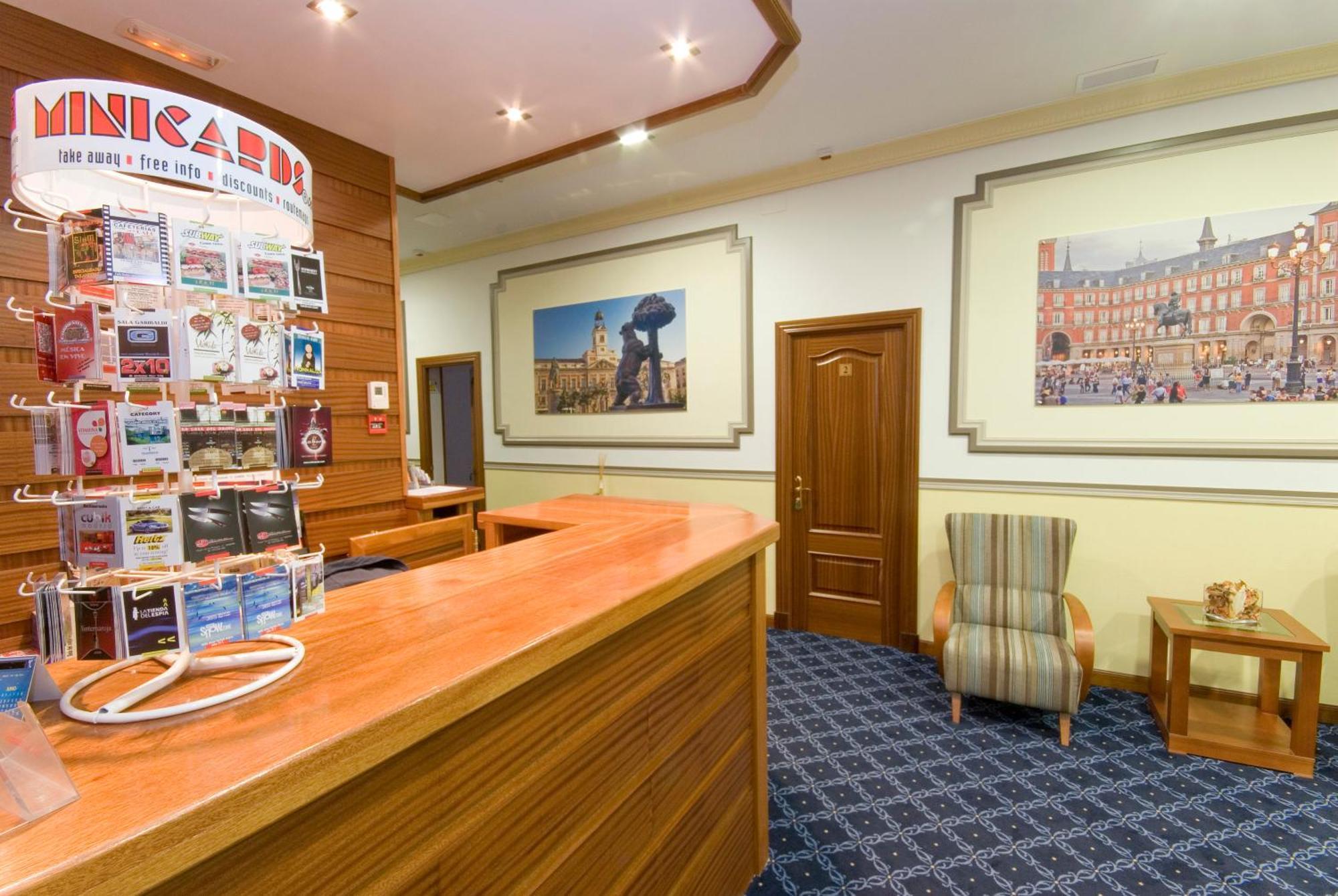 Hostal Edreira Madrid Bagian luar foto