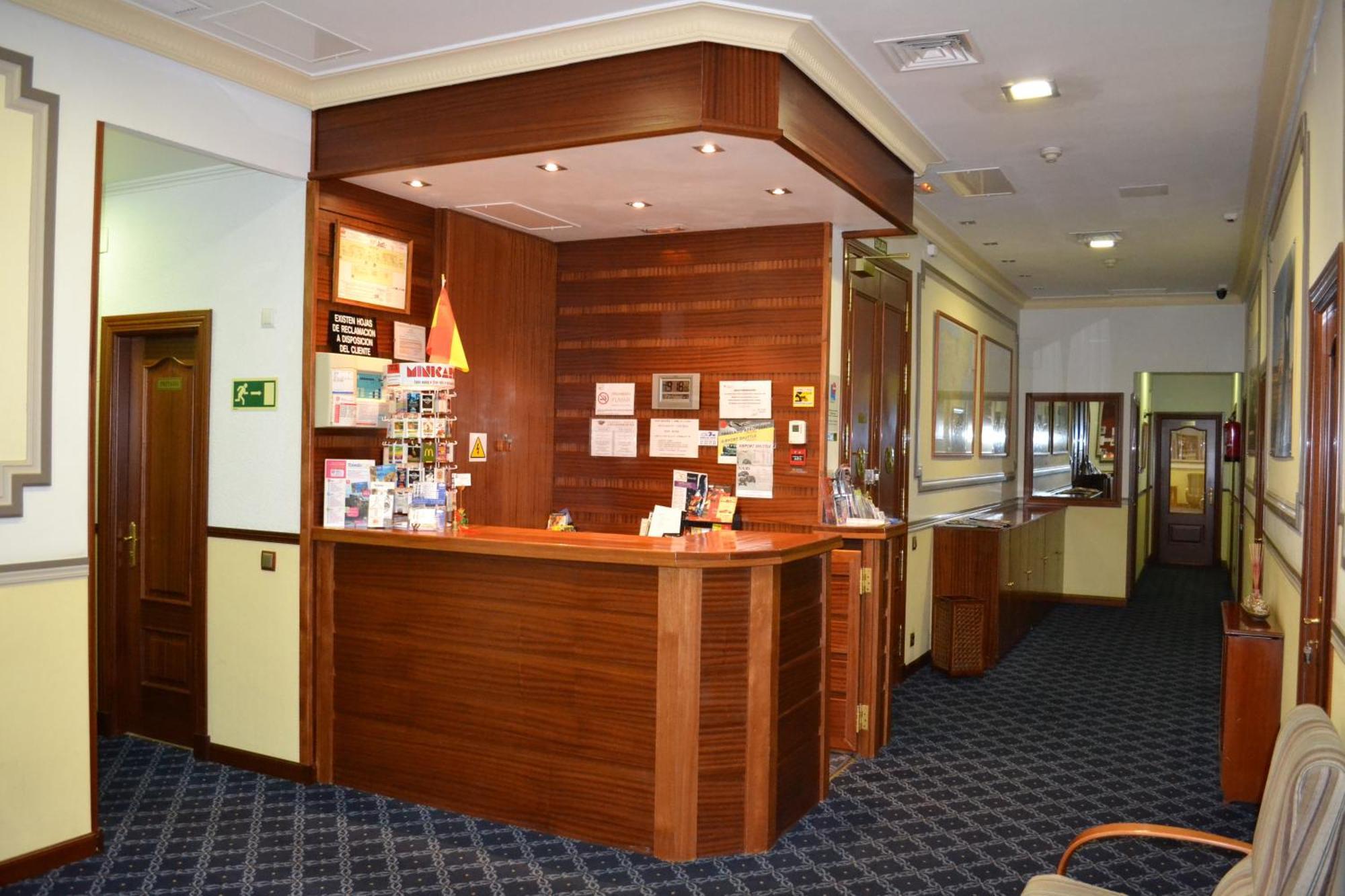 Hostal Edreira Madrid Bagian luar foto