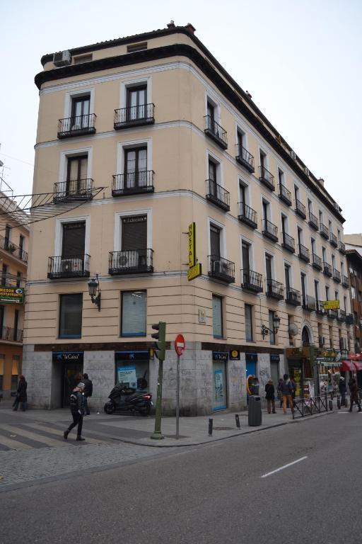 Hostal Edreira Madrid Bagian luar foto